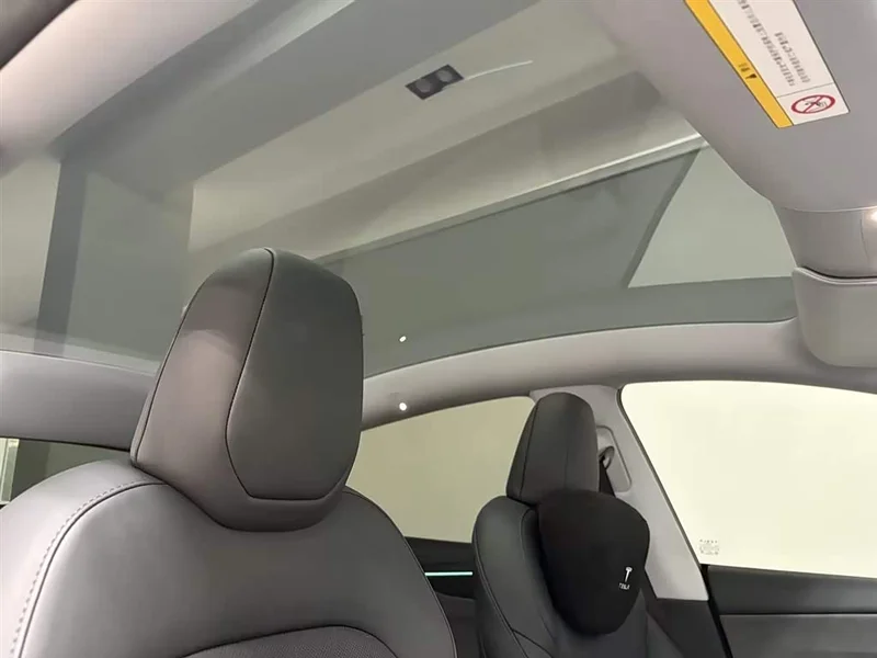 Tesla Model Y — фото 12