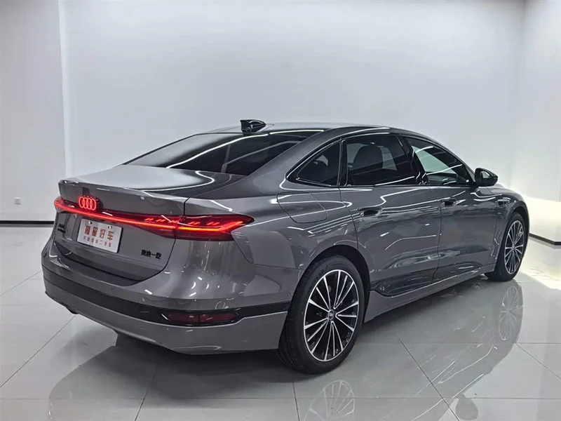 Audi A6L — фото 5
