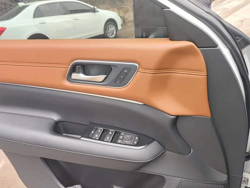 Nissan Pathfinder — фото 7