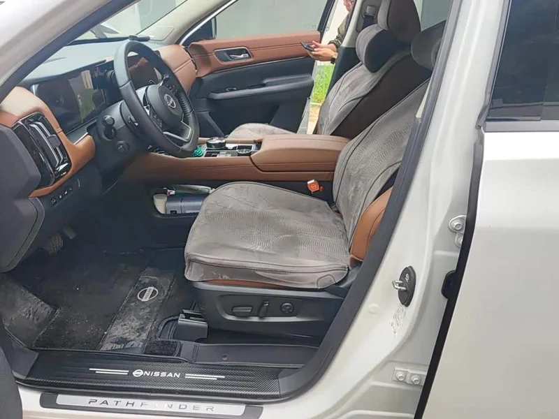 Nissan Pathfinder — фото 9