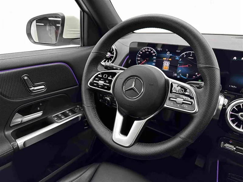 Mercedes-Benz GLB — фото 10