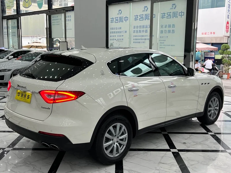 Maserati Levante — фото 15