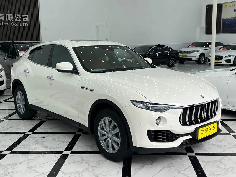 Maserati Levante — фото 3