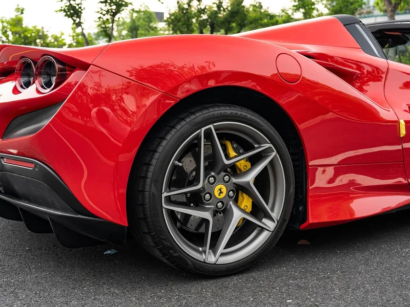 Ferrari F8 — фото 16