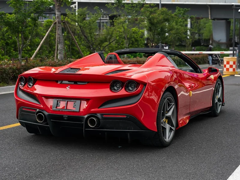 Ferrari F8 — фото 10