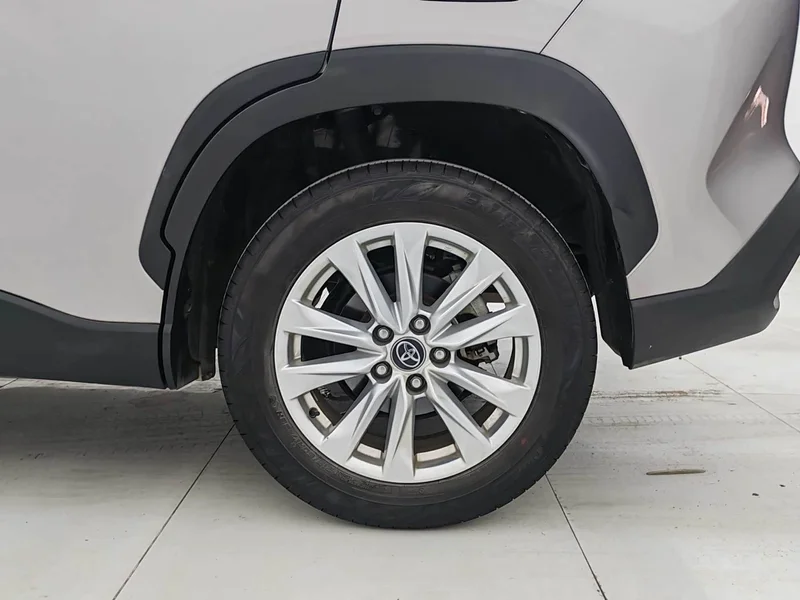 Toyota Corolla Cross — фото 16
