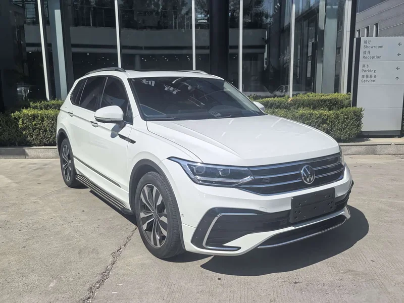 Volkswagen Tiguan L — фото 3
