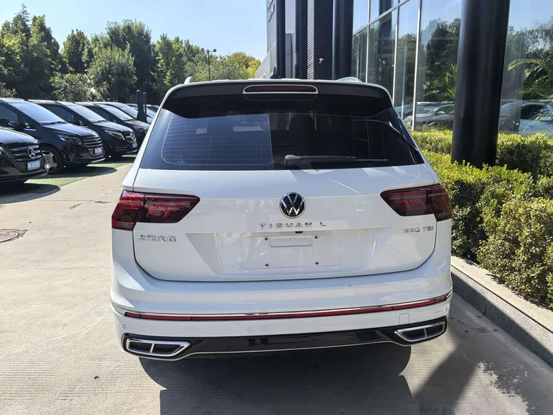 Volkswagen Tiguan L — фото 5