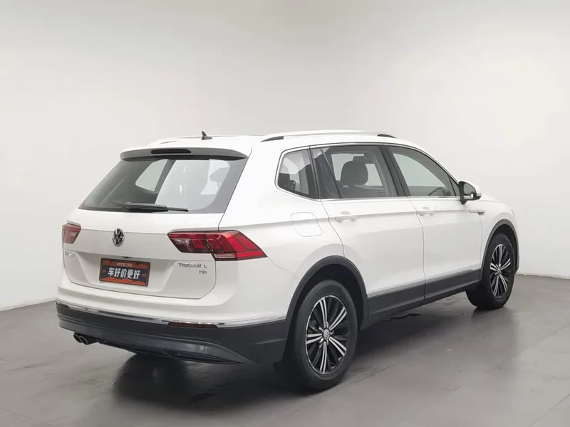 Volkswagen Tiguan L — фото 2