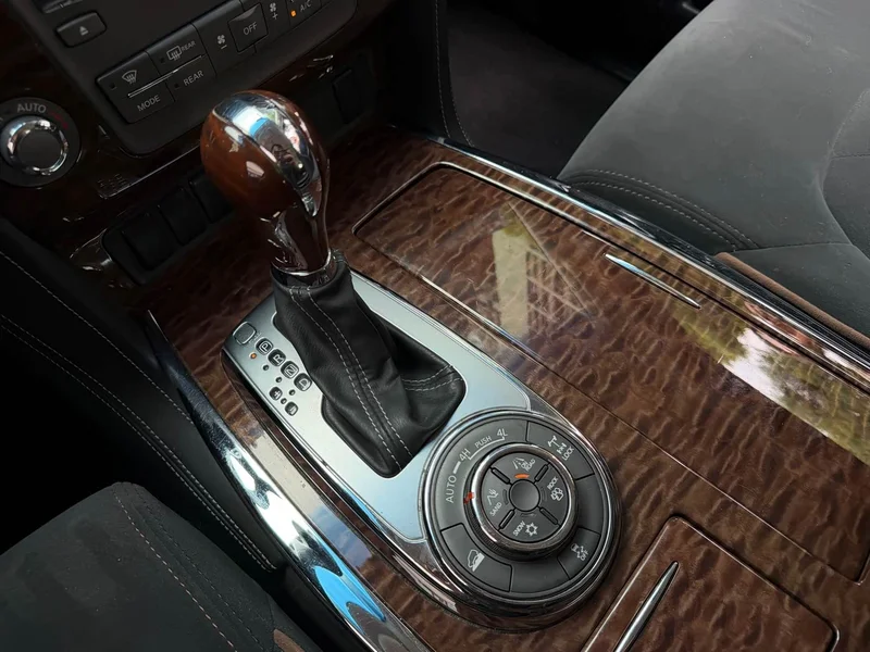 Nissan Patrol — фото 11