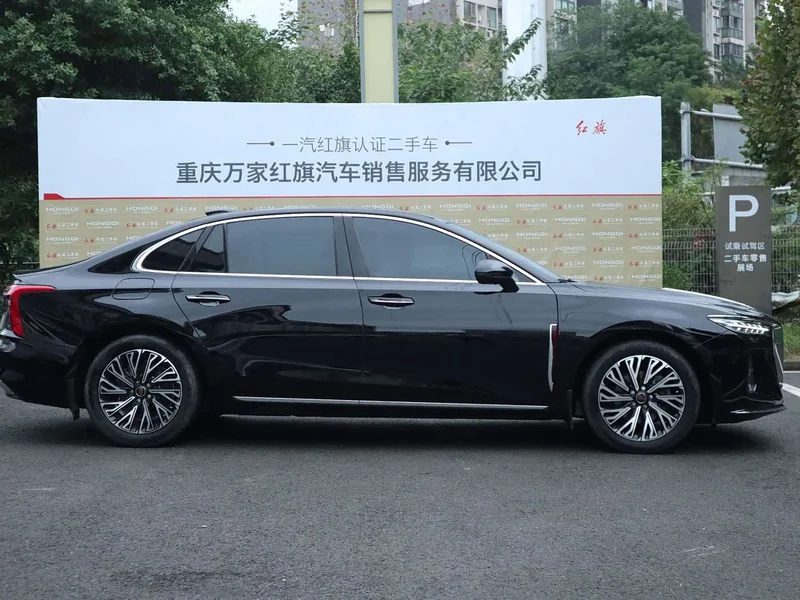 Hongqi H5 — фото 3