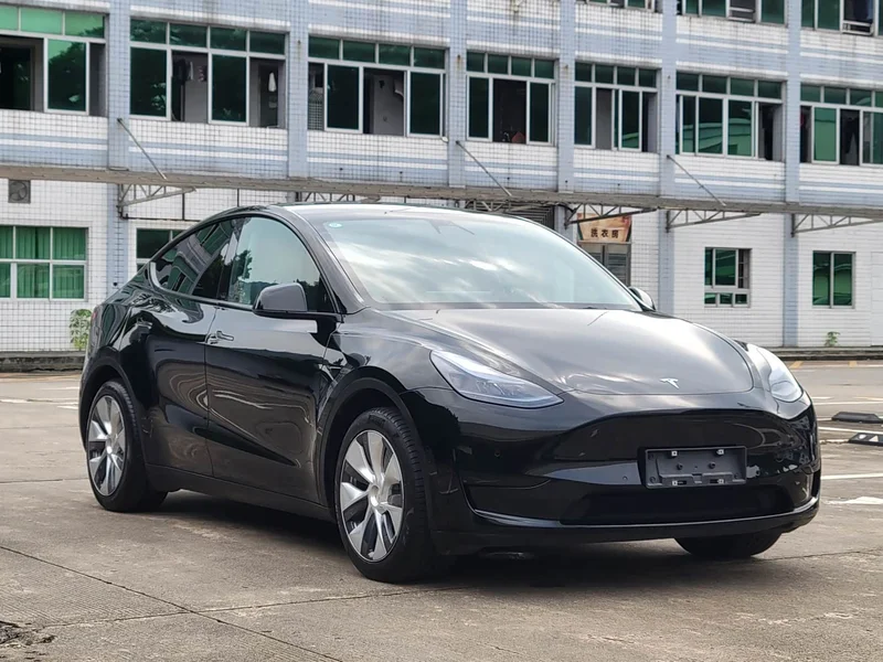Tesla Model Y — фото 3