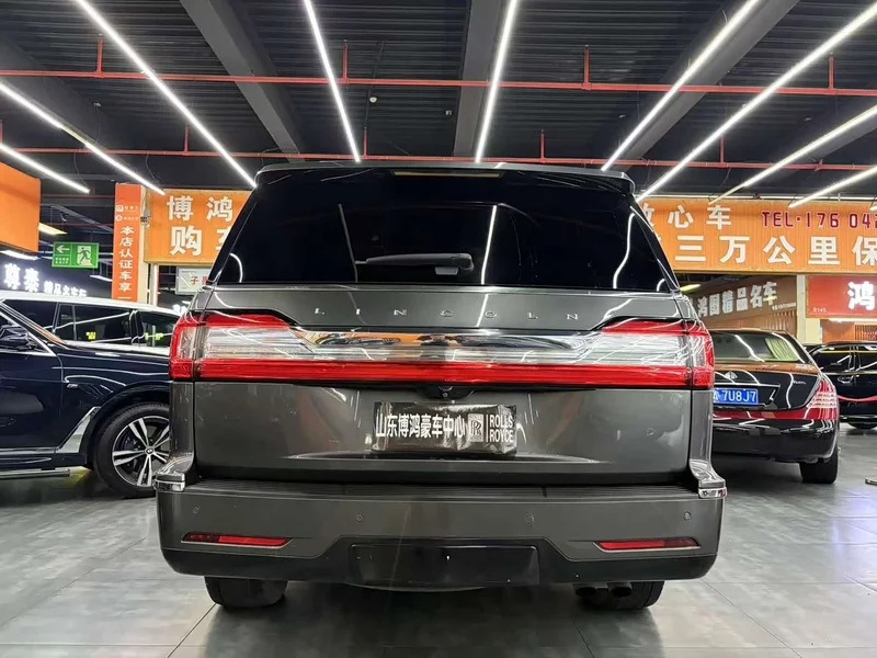 Lincoln Navigator — фото 15