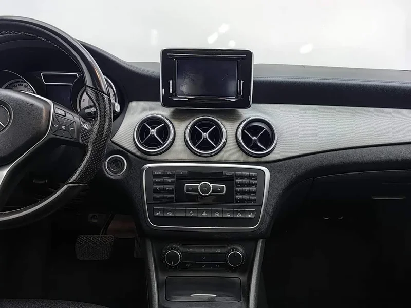 Mercedes-Benz GLA — фото 12