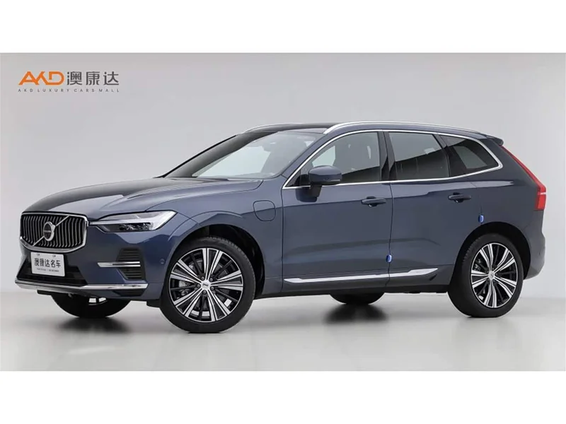 Volvo XC60 — фото 1
