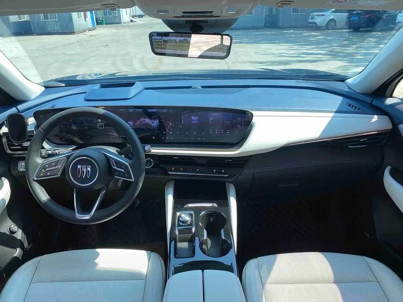 Buick Envision Plus — фото 8