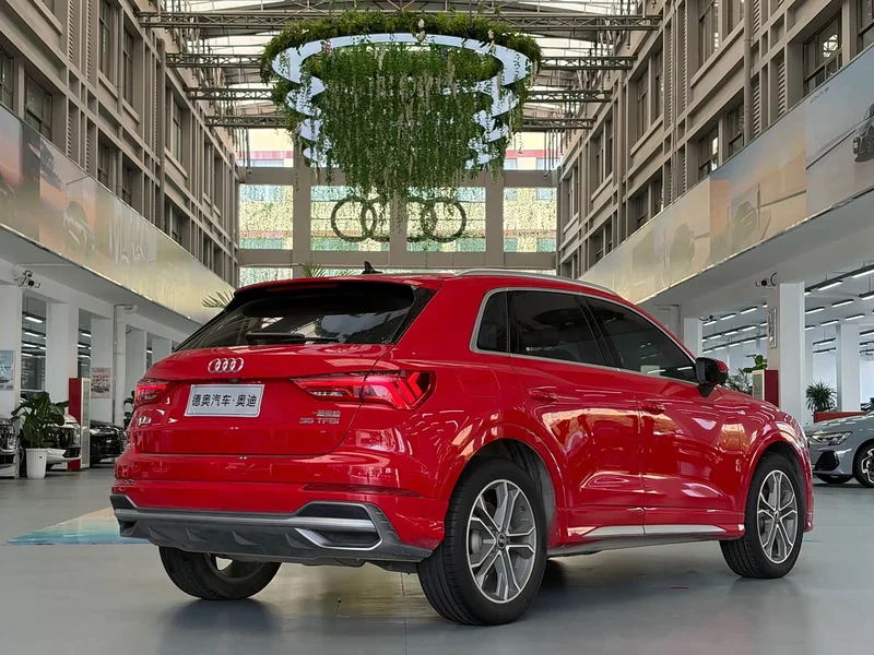 Audi Q3 — фото 3