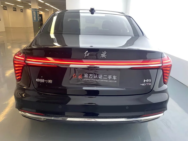 Hongqi H5 — фото 16