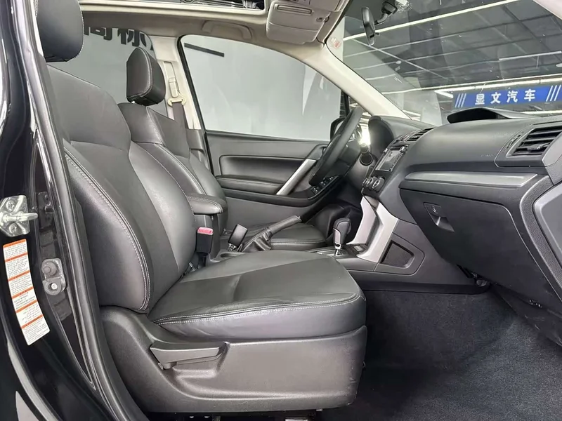 Subaru Forester — фото 12