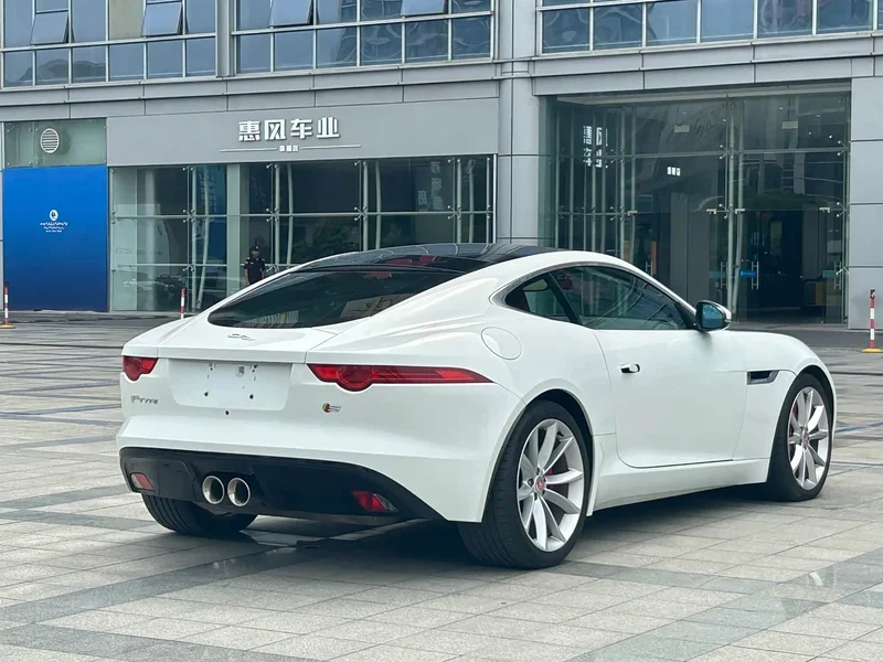 Jaguar F-TYPE — фото 6