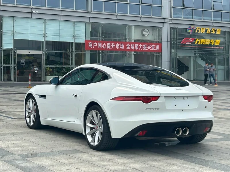 Jaguar F-TYPE — фото 8