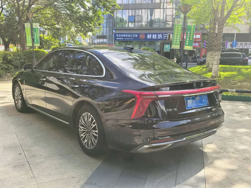 Hongqi H5 — фото 6