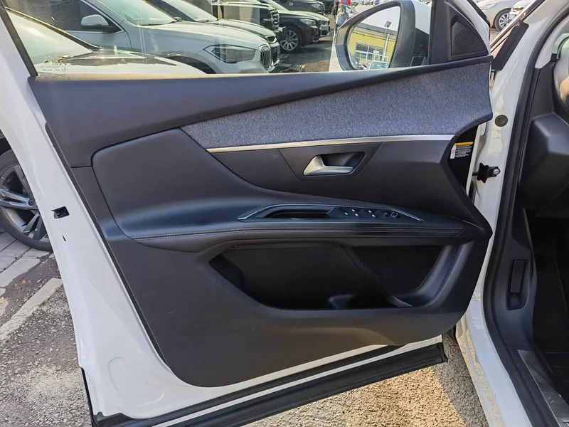 Peugeot 5008 — фото 14