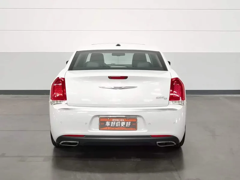 Chrysler 300C (Imported) — фото 4