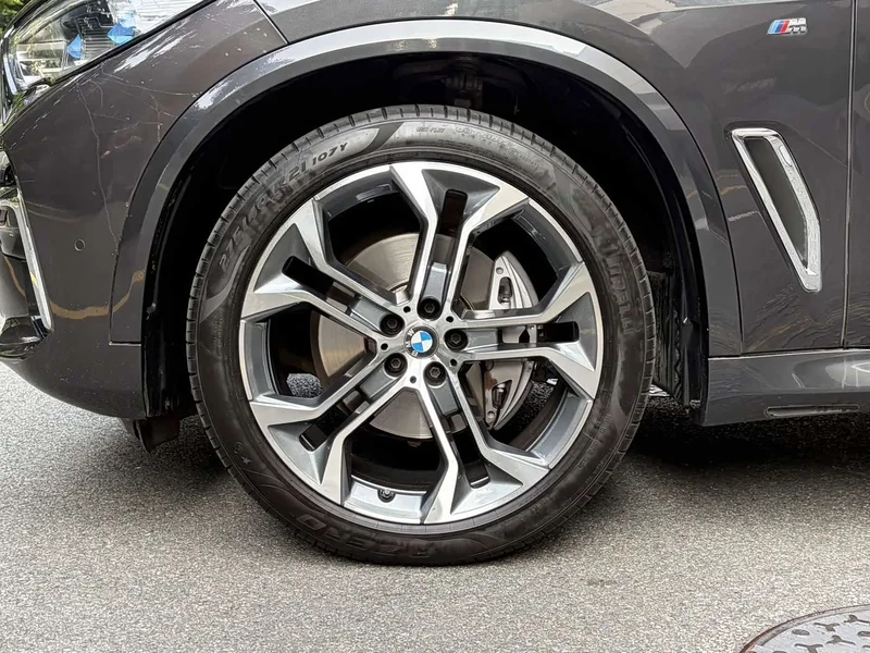 BMW X5 — фото 9