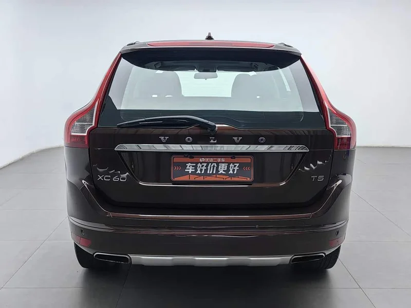 Volvo XC60 — фото 4