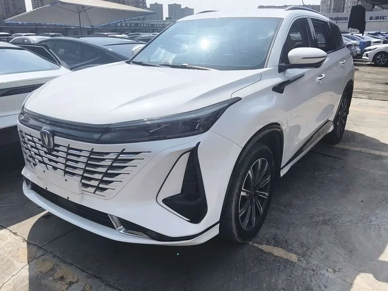 Changan CS75PLUS — фото 1