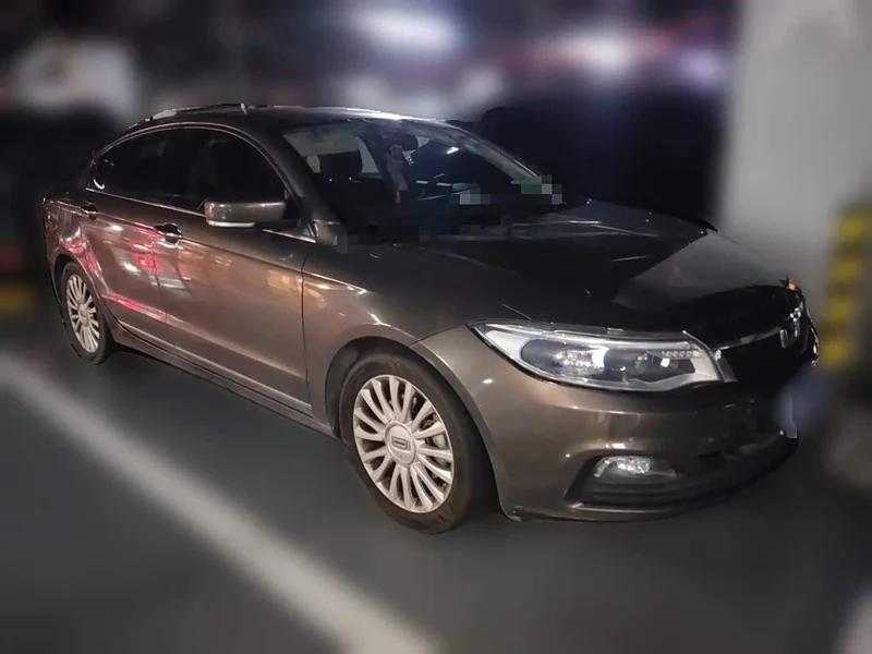 Qoros 3 — фото 3