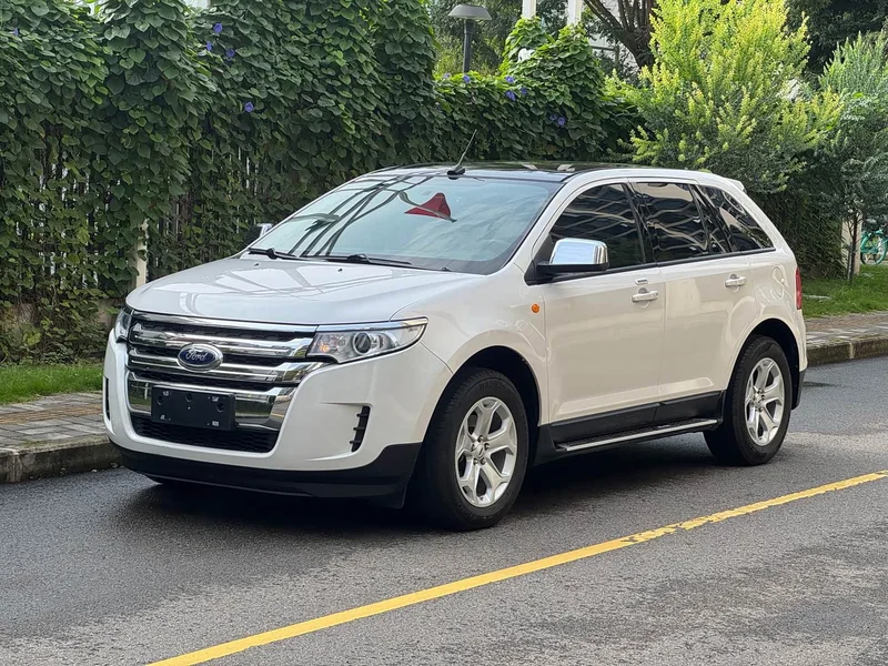 Ford Edge — фото 1