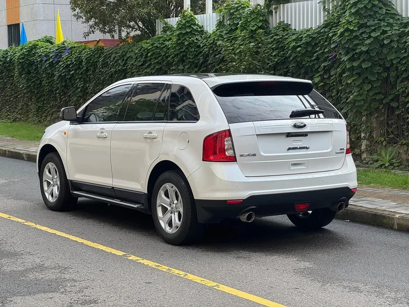 Ford Edge — фото 8