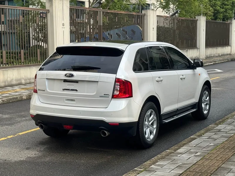 Ford Edge — фото 10