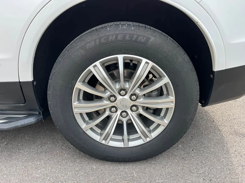 Cadillac XT5 — фото 12