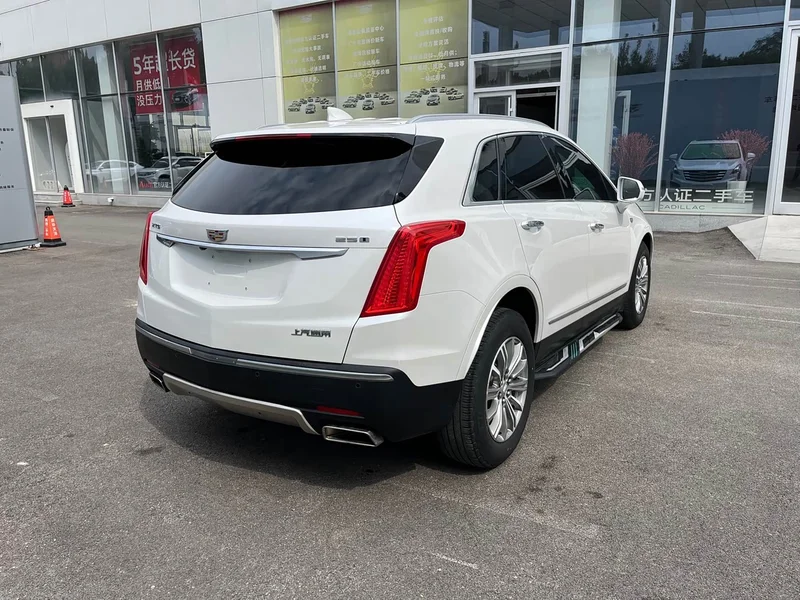Cadillac XT5 — фото 15