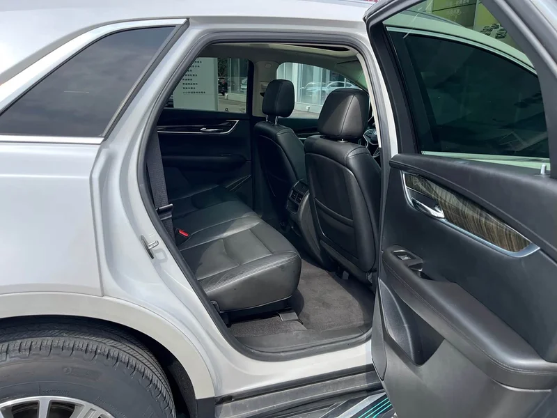 Cadillac XT5 — фото 17