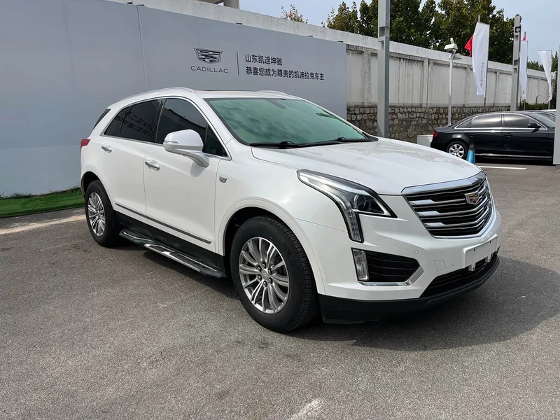 Cadillac XT5 — фото 20
