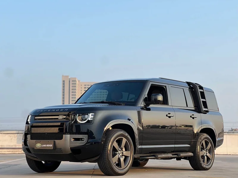 Land Rover Defender — фото 1