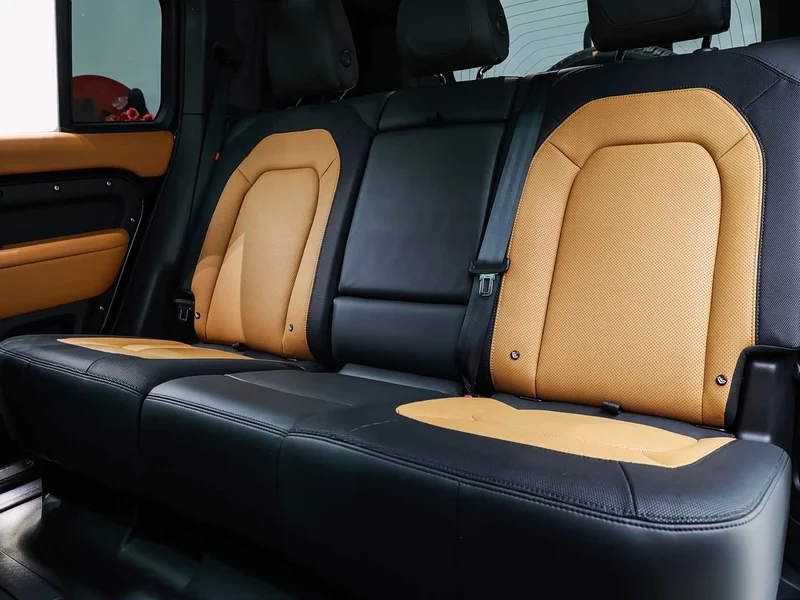 Land Rover Defender — фото 12