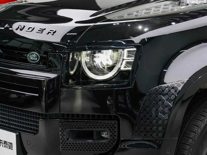 Land Rover Defender — фото 8