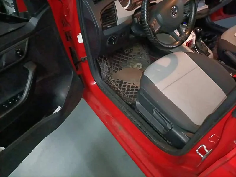 Skoda Citigo — фото 12