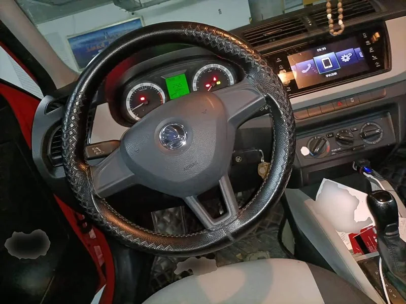 Skoda Citigo — фото 6