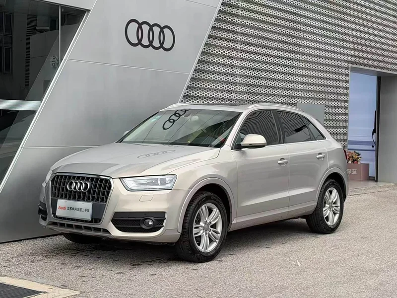 Audi Q3 — фото 1