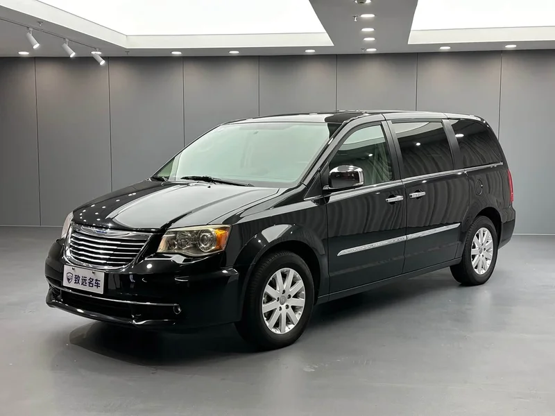 Jeep Grand Voyager Imported — фото 1