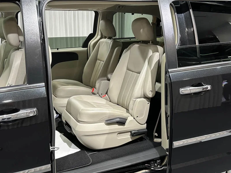 Jeep Grand Voyager Imported — фото 13