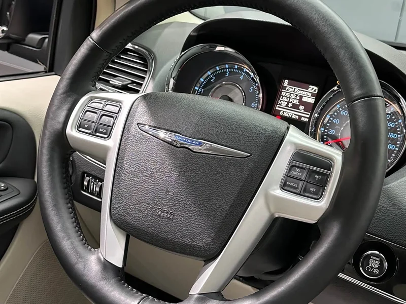 Jeep Grand Voyager Imported — фото 20