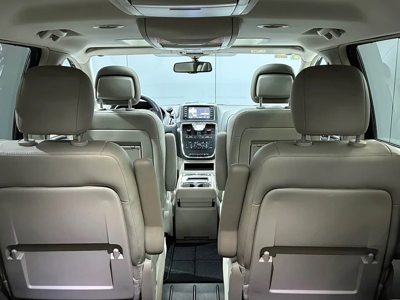 Jeep Grand Voyager Imported — фото 30