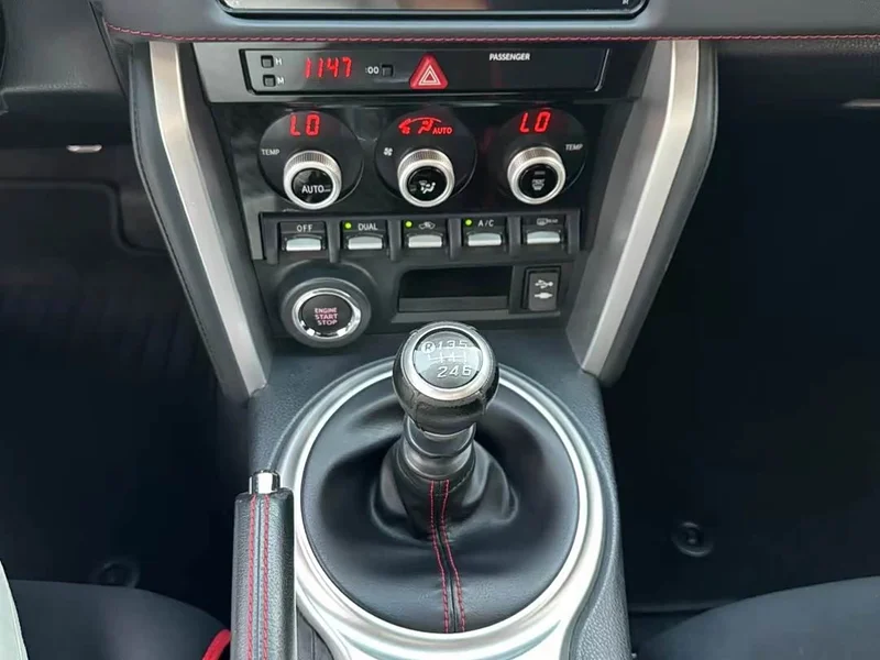 Subaru BRZ — фото 5